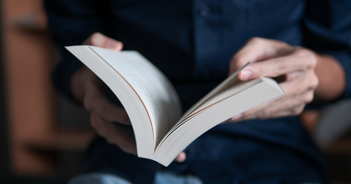 本に “あれ” を貼ってはいけない。定番だけど少し意外な「身になる読書