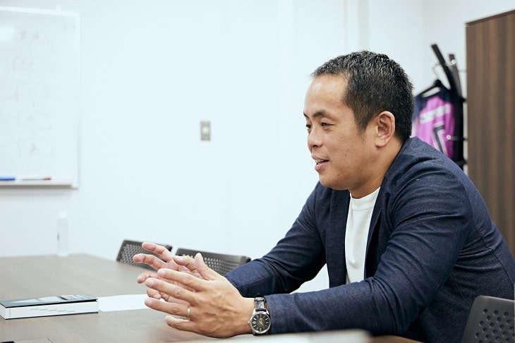 組織に「替えの利かない人」をつくることの弊害について語る安藤広大さん