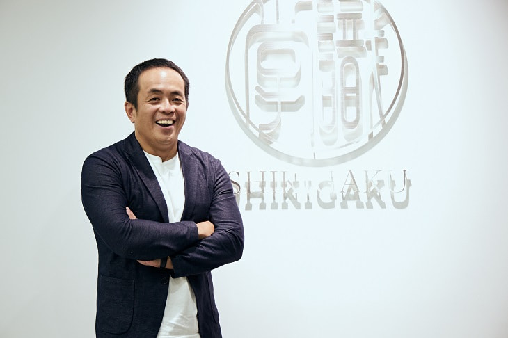 「歯車として機能する人」こそが評価されるということについて解説してくれた安藤広大さん