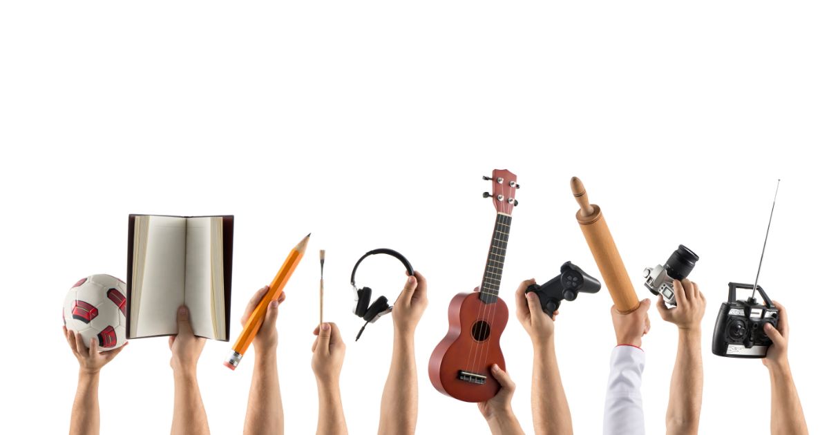 音楽や絵を描くことなど、趣味がいろいろある様子