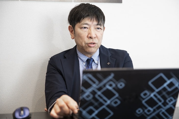 スマホのデメリットについて語る舘神龍彦さん