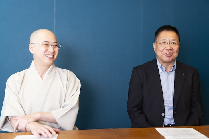 心を勢いづけて行動につなげるモメンタムについて語る川野泰周さんと恩田勲さん