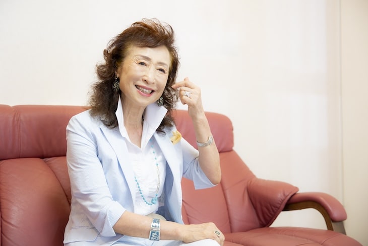 「笑顔」が会話の盛り上がりを左右すると語る佐藤綾子先生