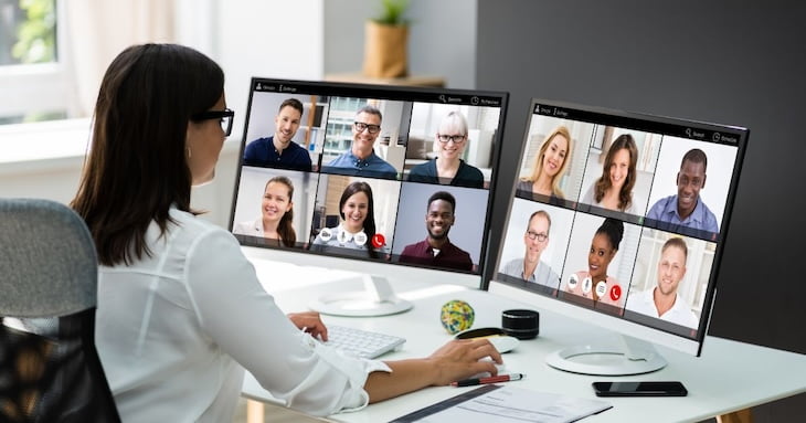 オンラインミーティングをしている様子