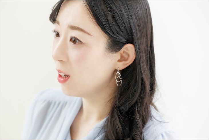 脳の構造が自分と他人を比較させると語る細田千尋先生