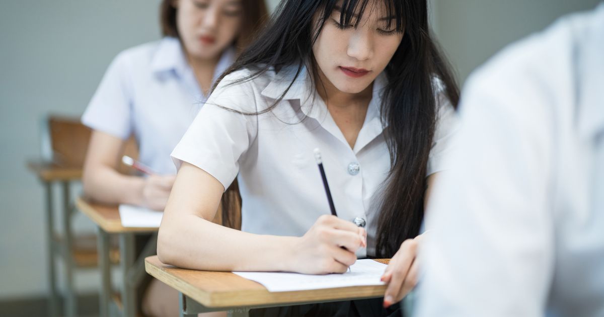 大学受験をする高校生