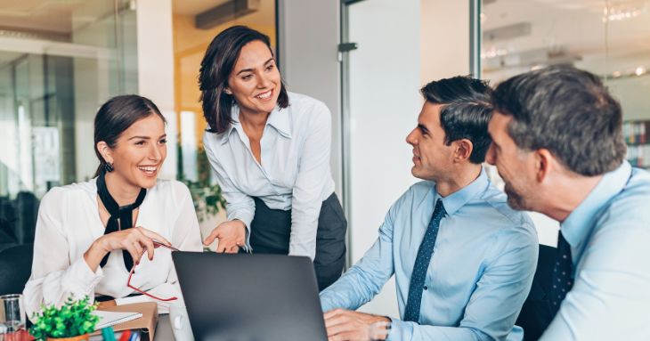 雑談中にいいねと相づちを打つチーム