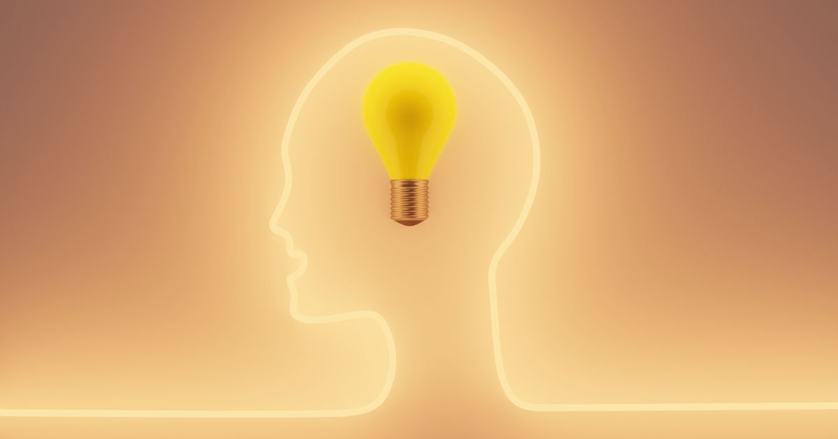 人型のモチーフの中で電球が光っている様子
