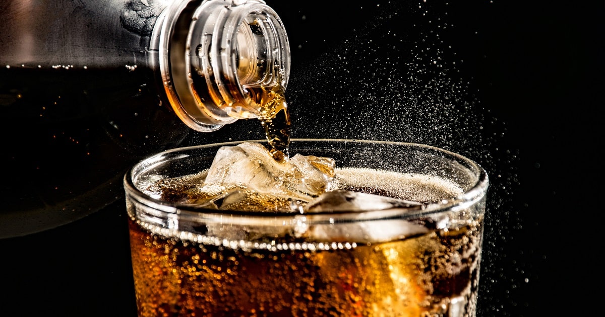 アメリカで行われた2004年発表の研究イメージ。銘柄は味覚に影響するかどうか。