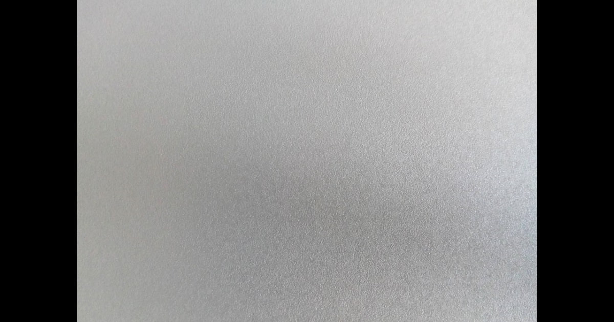 ザラザラ下じきの、細かい凹凸のマット面