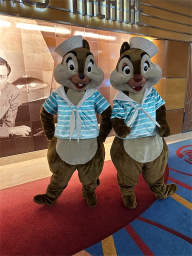 DCL'23_013】Greeting with Chip'n'Dale and Daisy Duck（25th