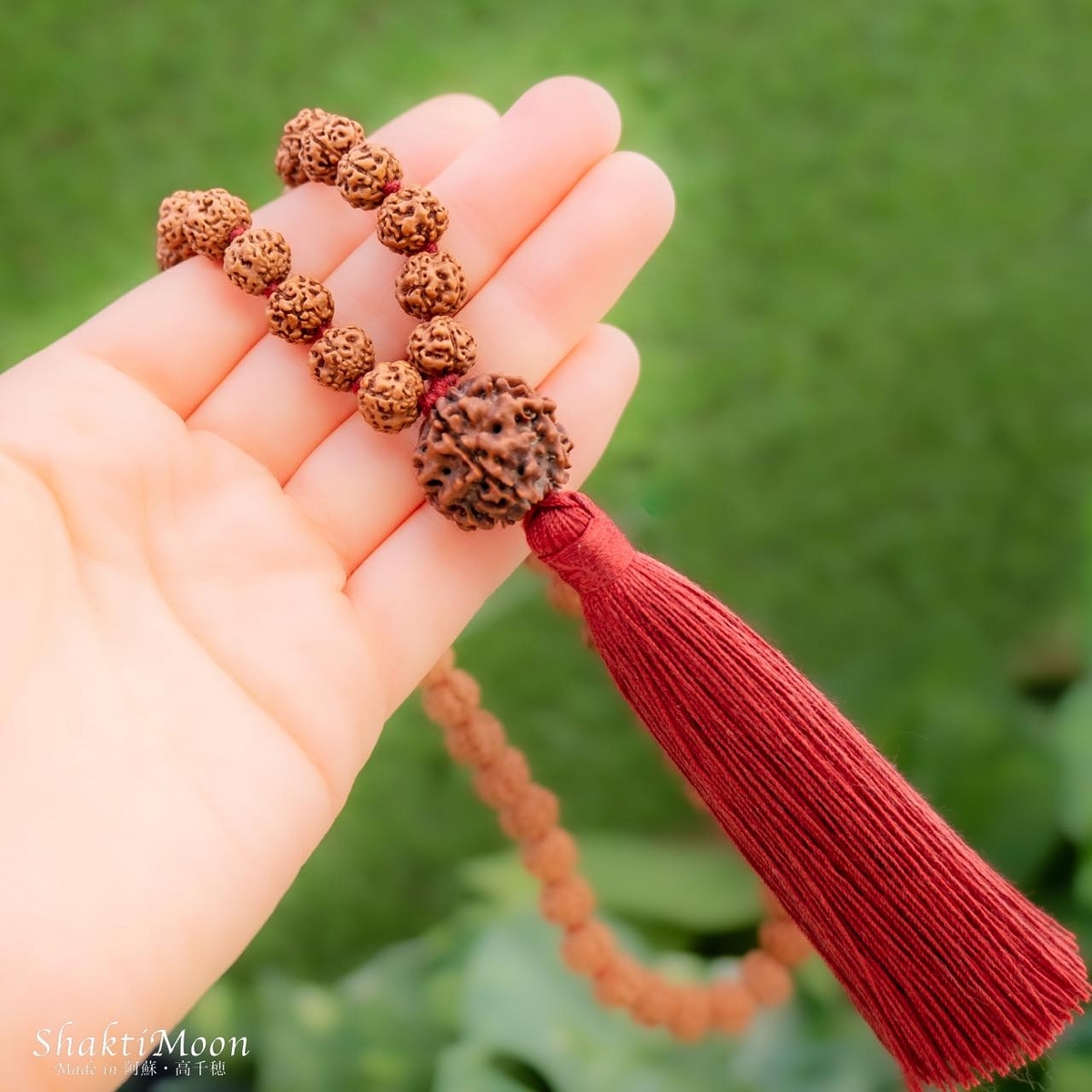 レア・希少！NEW! 選べるグルビーズ！高品質チクナルドラクシャハーフ