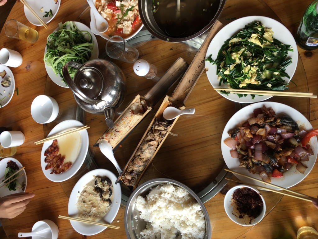 龍脊の棚田の昼食 龍脊の棚田の昼食