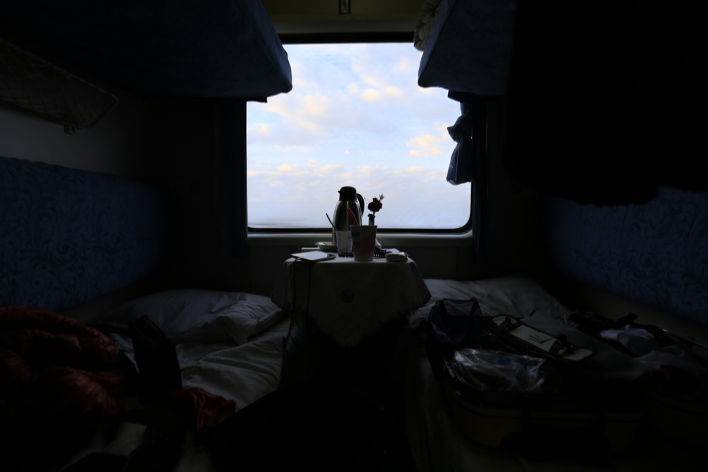部屋の窓から