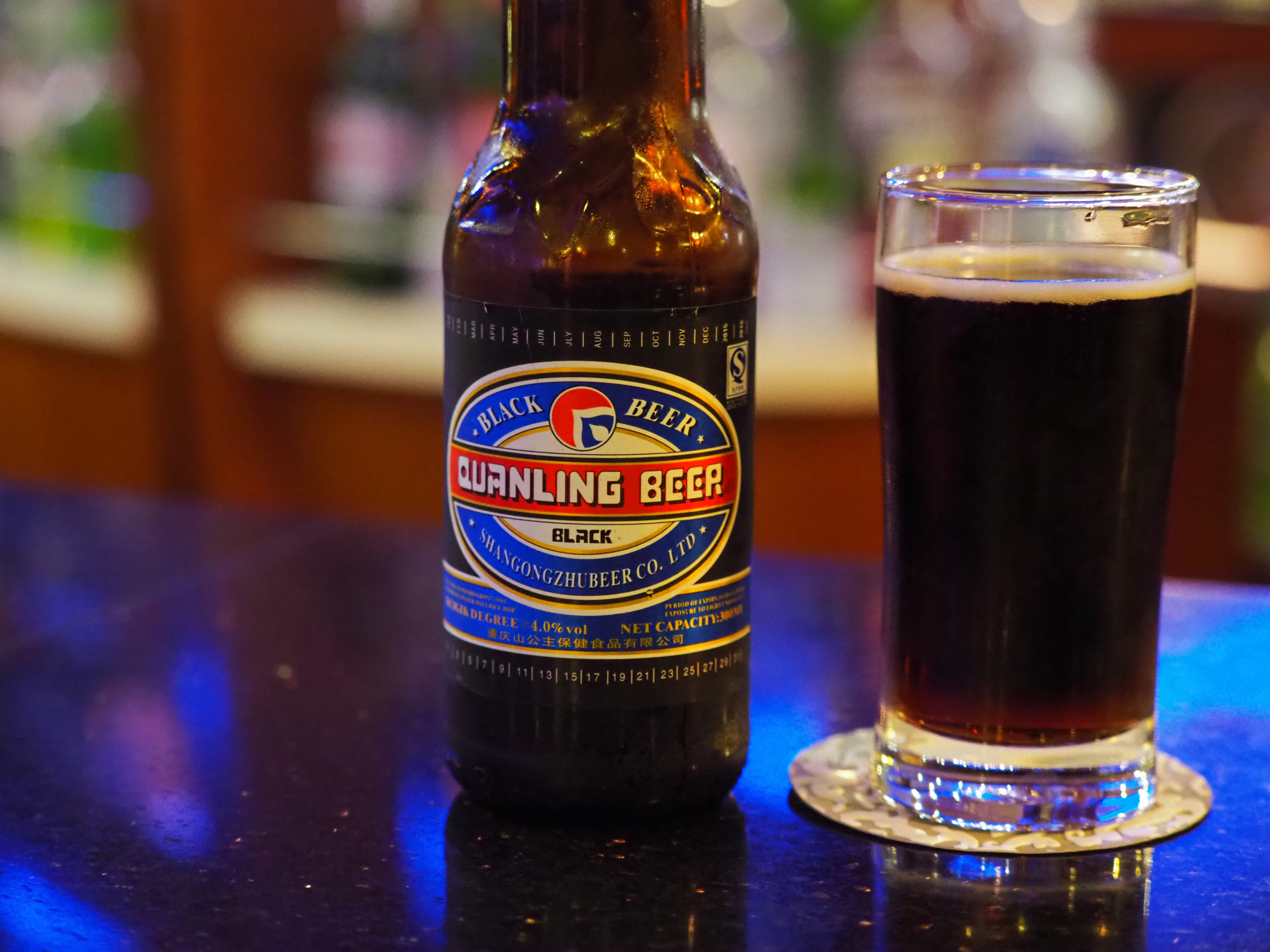 Victoria Cruises号黒ビール