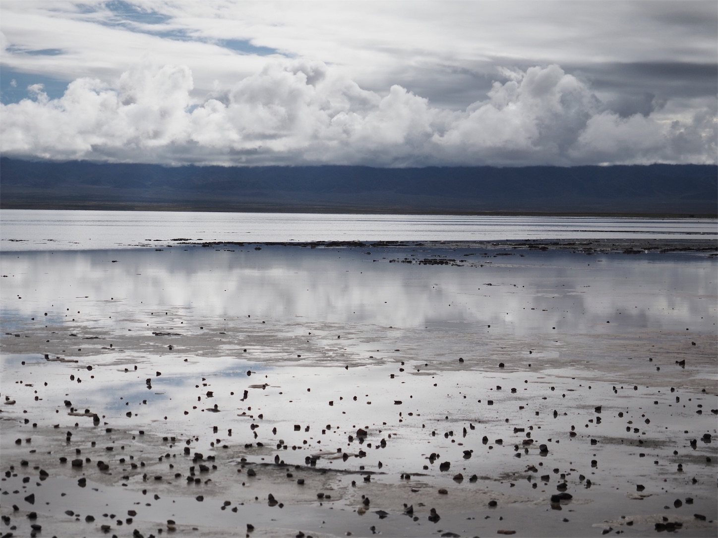 チャーカー塩湖の天空の鏡１