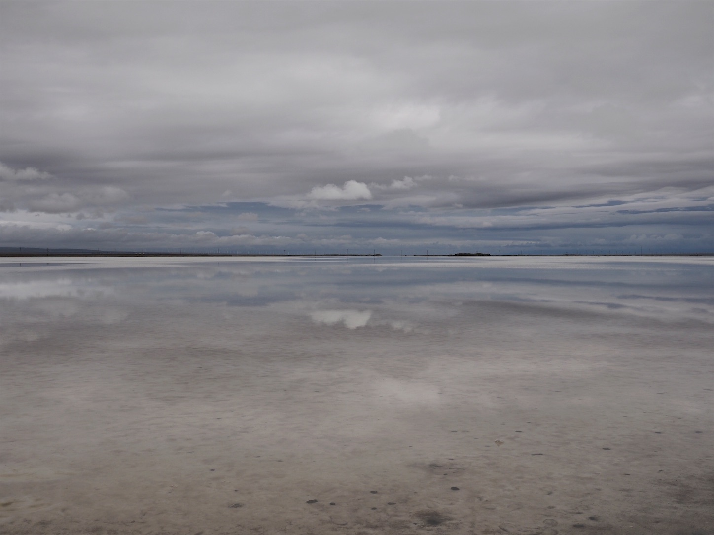 チャーカー塩湖の天空の鏡２