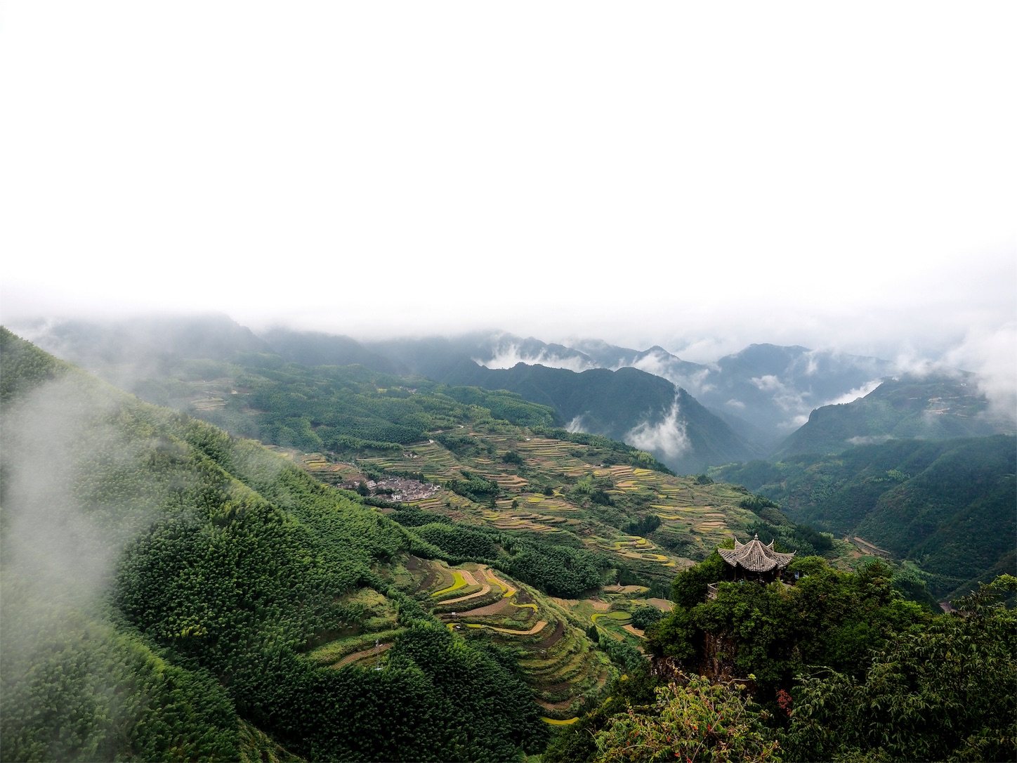 南尖岩・棚田