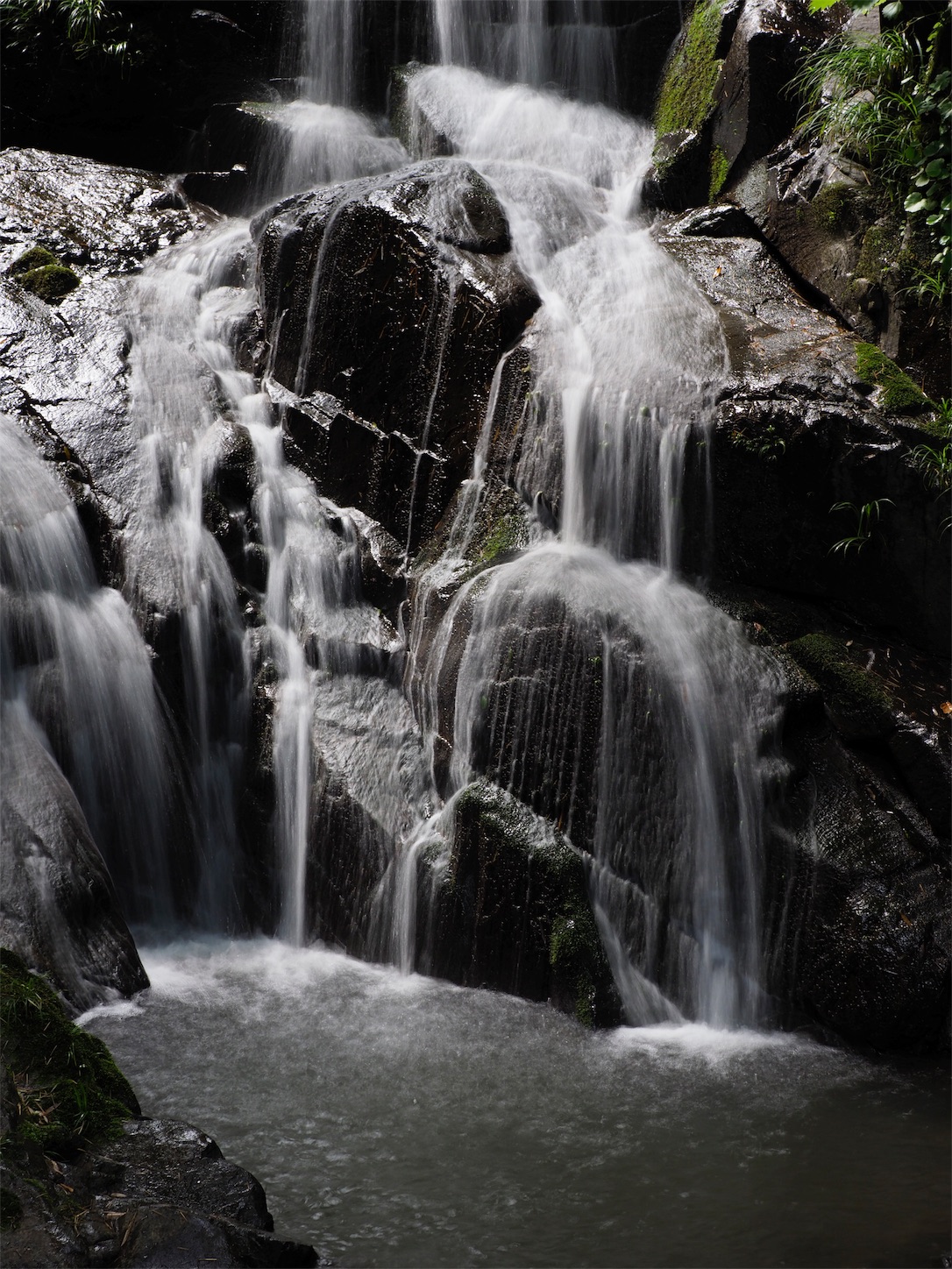 安吉藏龍百瀑布