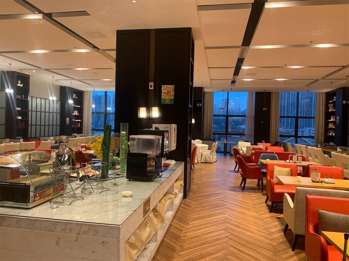 貴州省旅行5日間安順半山酒店朝食１
