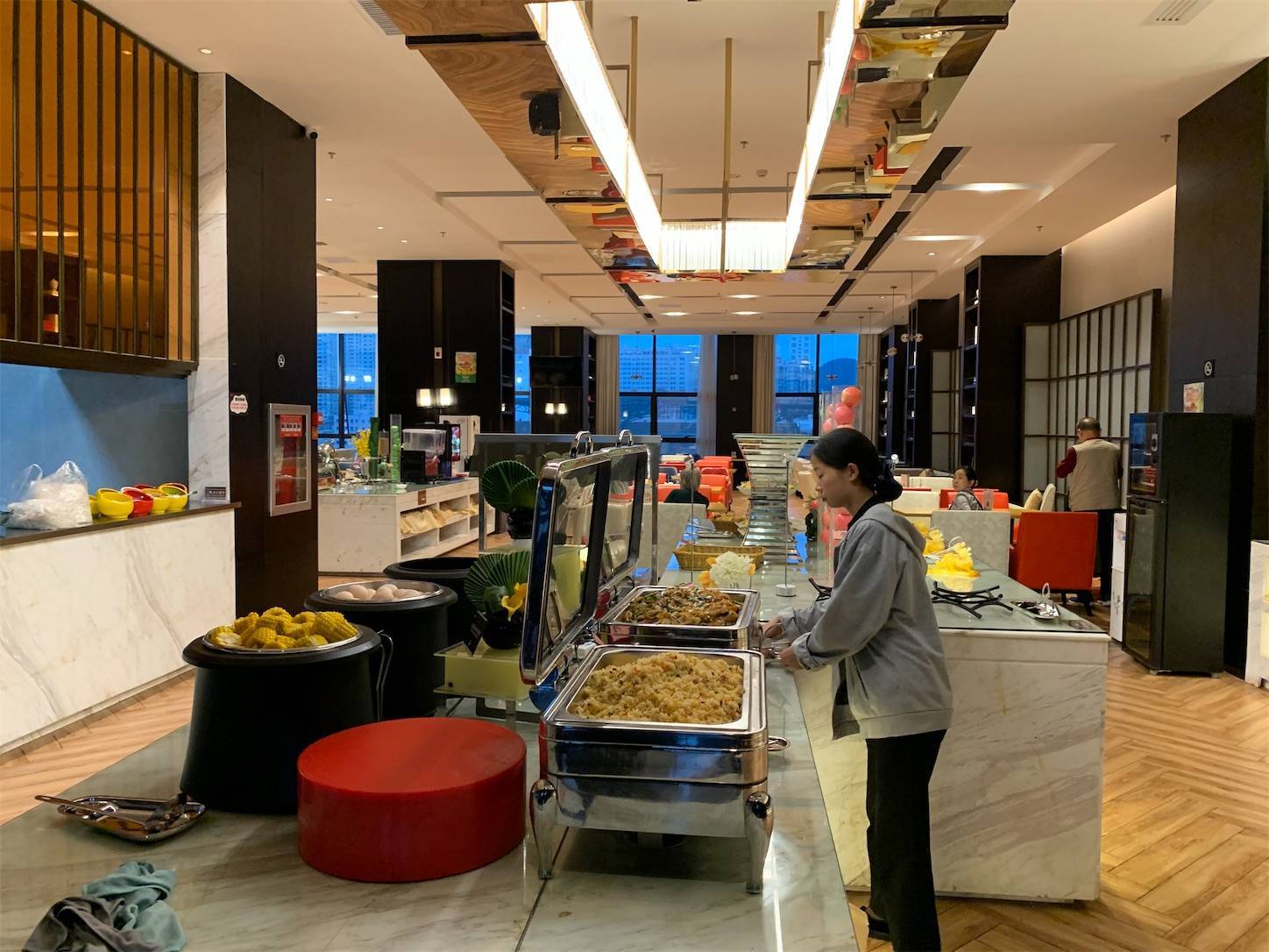 貴州省旅行5日間安順半山酒店朝食２