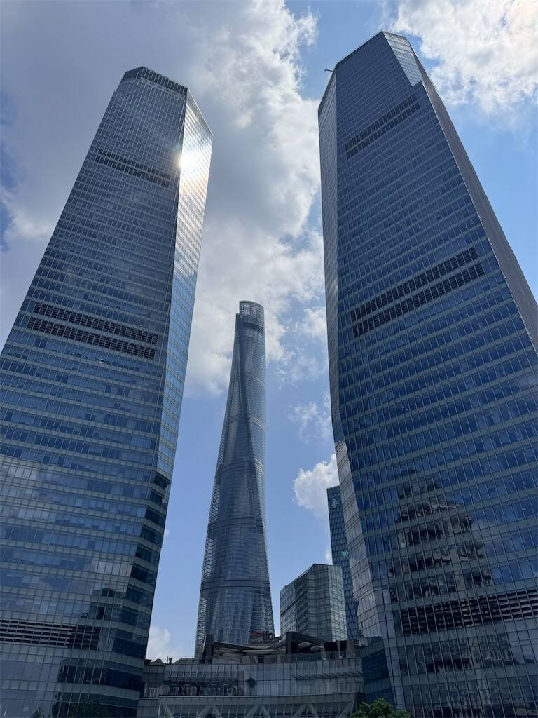 上海陸家嘴の天橋から
