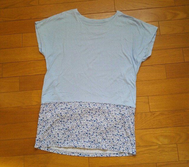 ユニクロのtシャツを犬用の服に適当リメイクしてみたけれど うちの犬 初めての柴犬生活 ユニクロのtシャツを犬用の服に適当リメイクしてみたけれど うちの犬 初めての柴犬生活