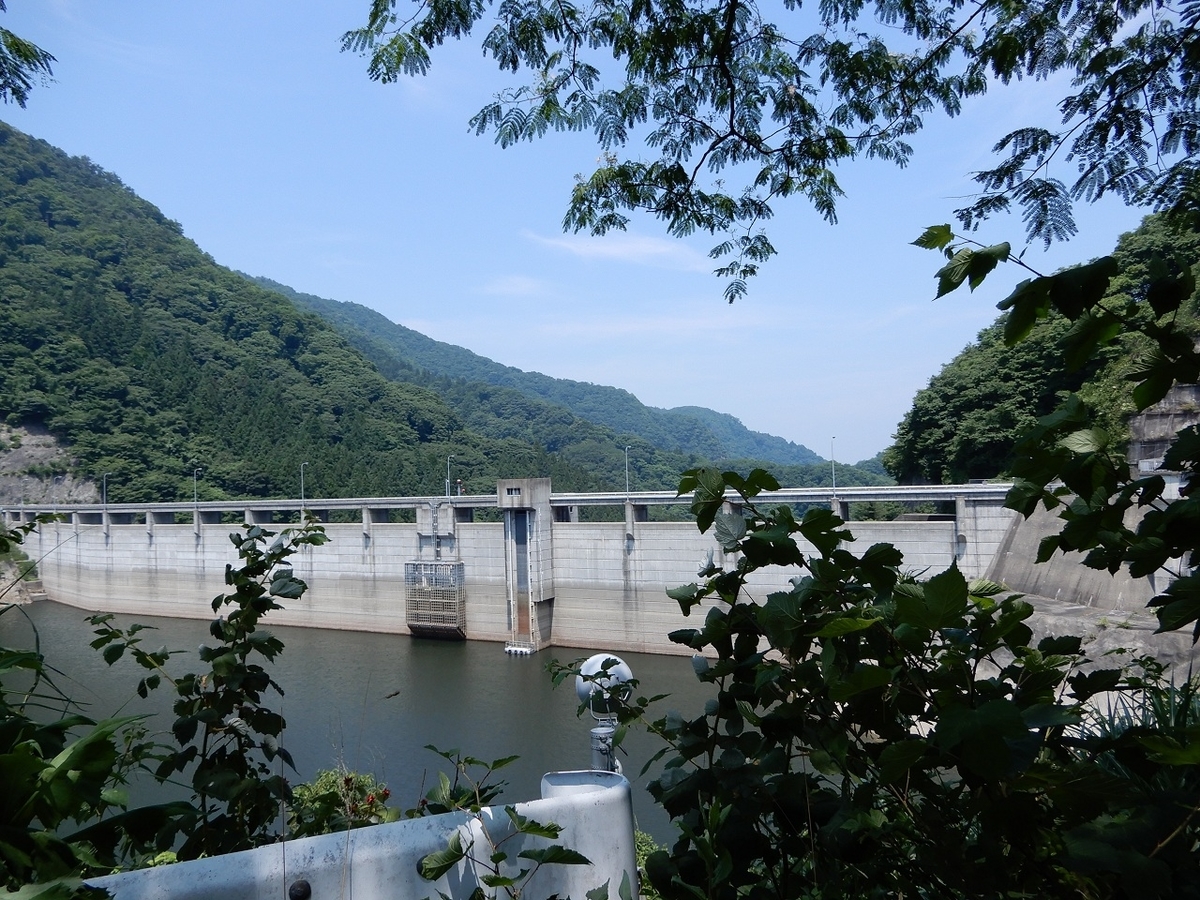 東山ダム
