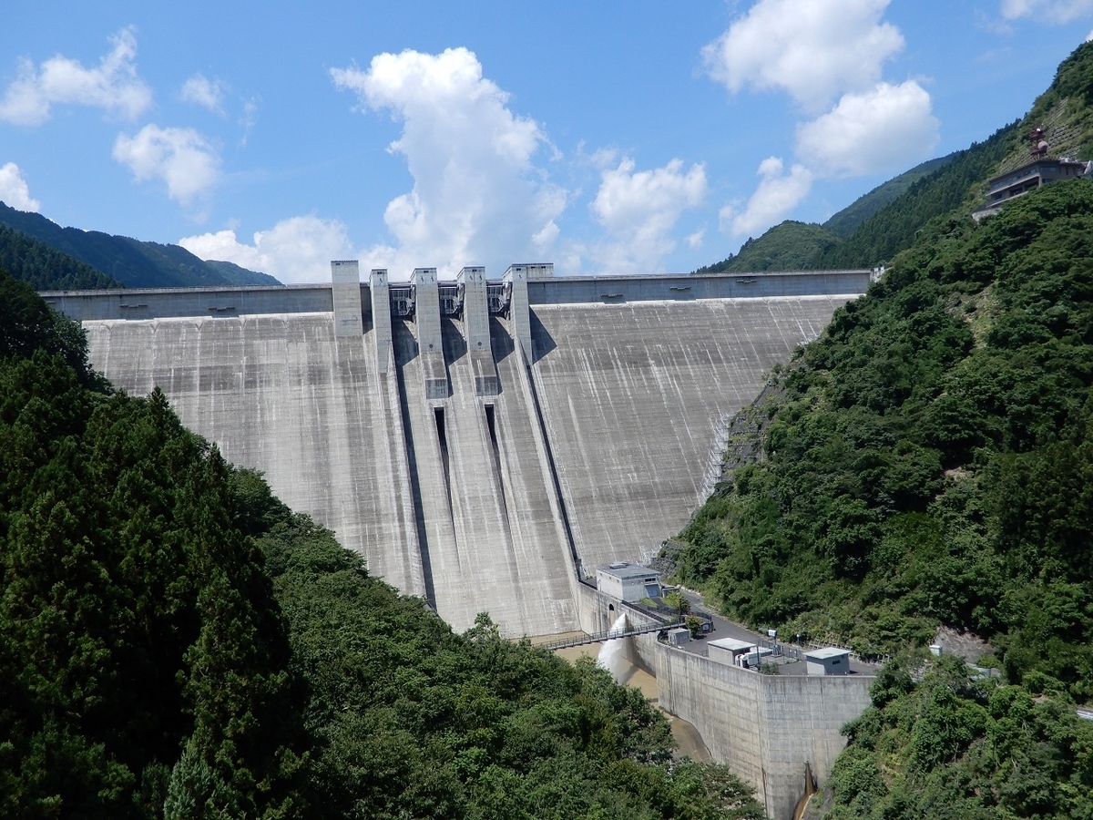 滝沢ダム