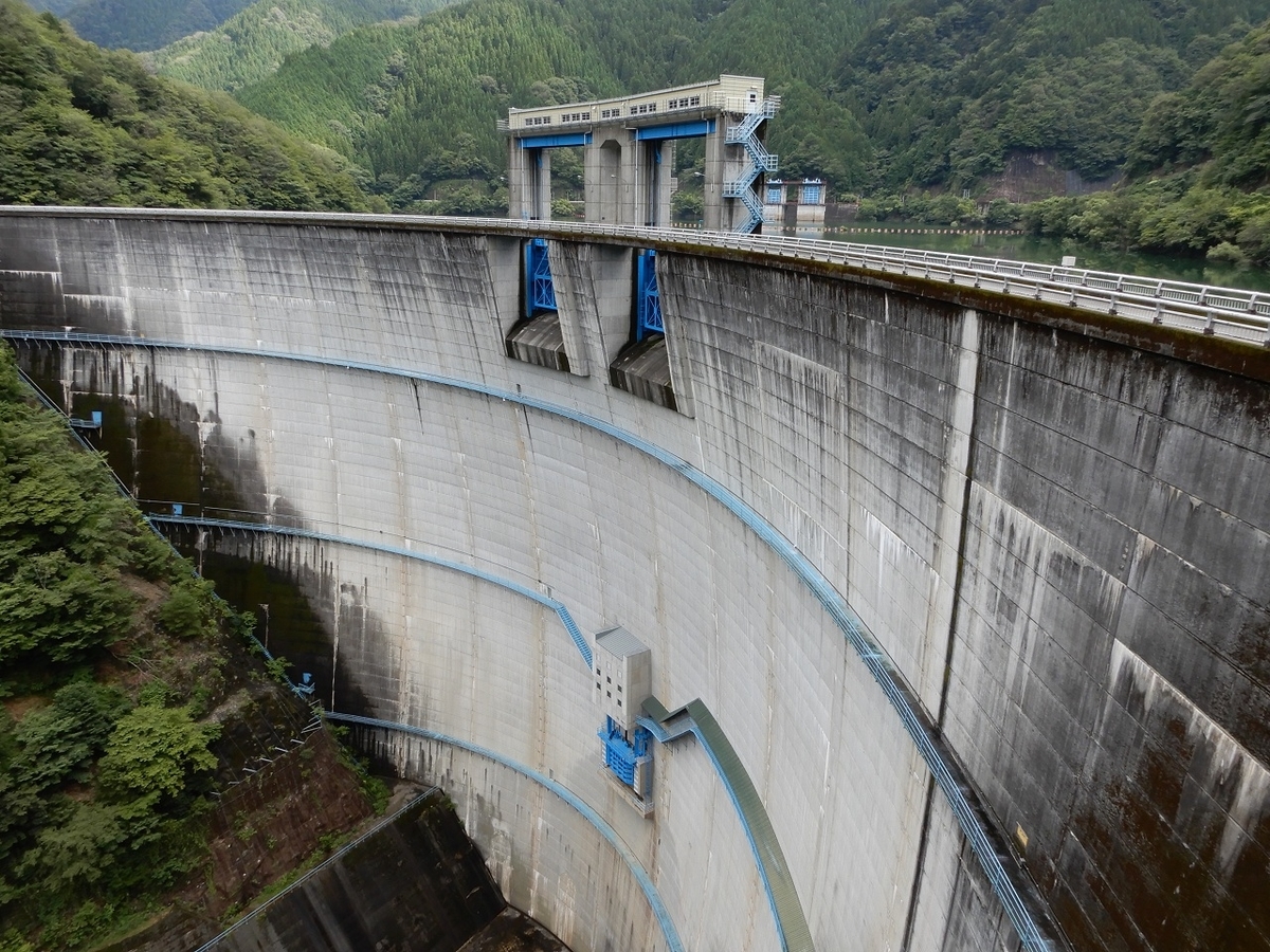 新豊根ダム