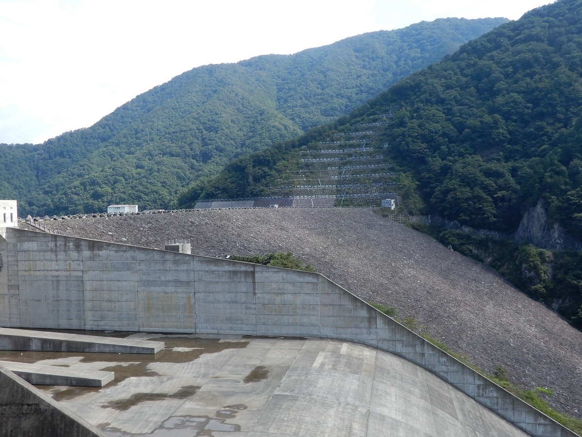 徳山ダム