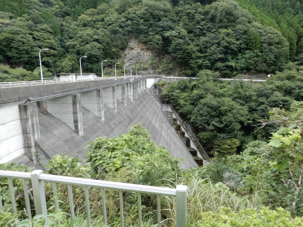 安富ダム