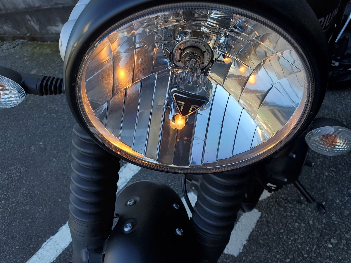 バイク整備】ヘッドライトバルブ交換【ストリートスクランブラー