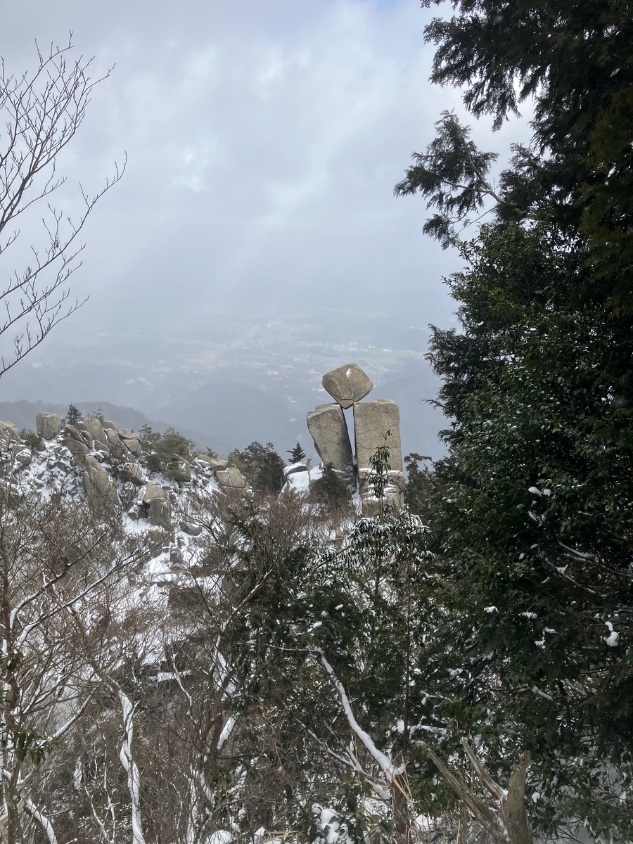 絶対に落ちない岩