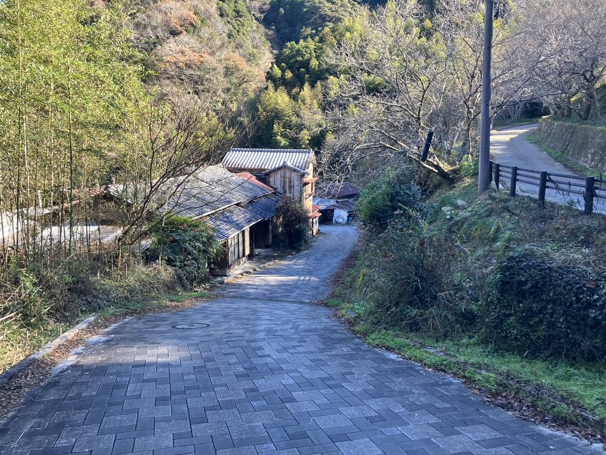 宇津ノ谷峠降り