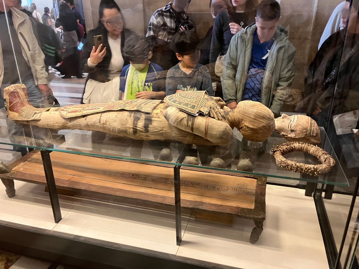 ルーブル美術館１６