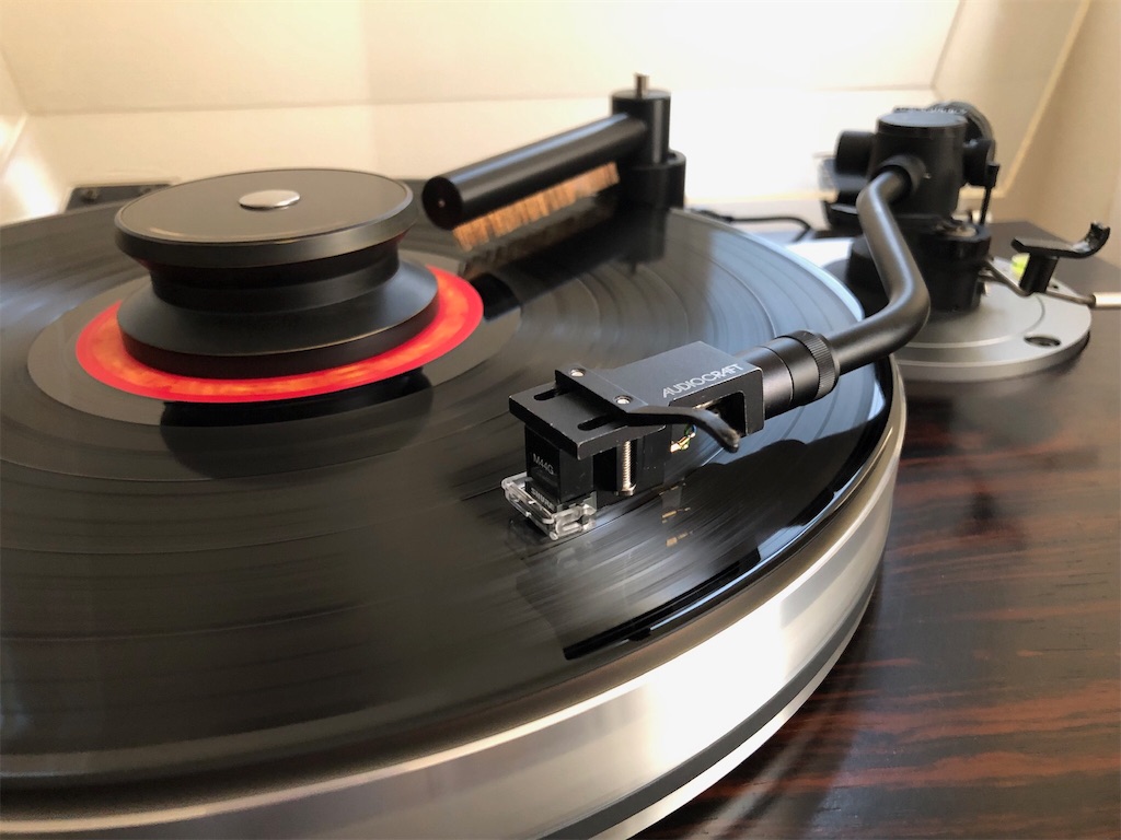 ちょっと懐かしいS字アームには、それでしか聴けないサウンドがある
