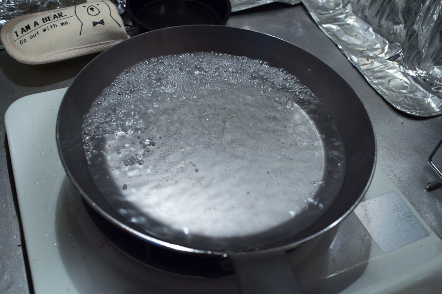 デバイヤー 鉄フライパン 24cm ミネラルビー エレメント 本格シェフ使用 5610.24 デバイヤーの鉄フライパンで料理の味も見た目もマシマシになった！ - マグカメラ