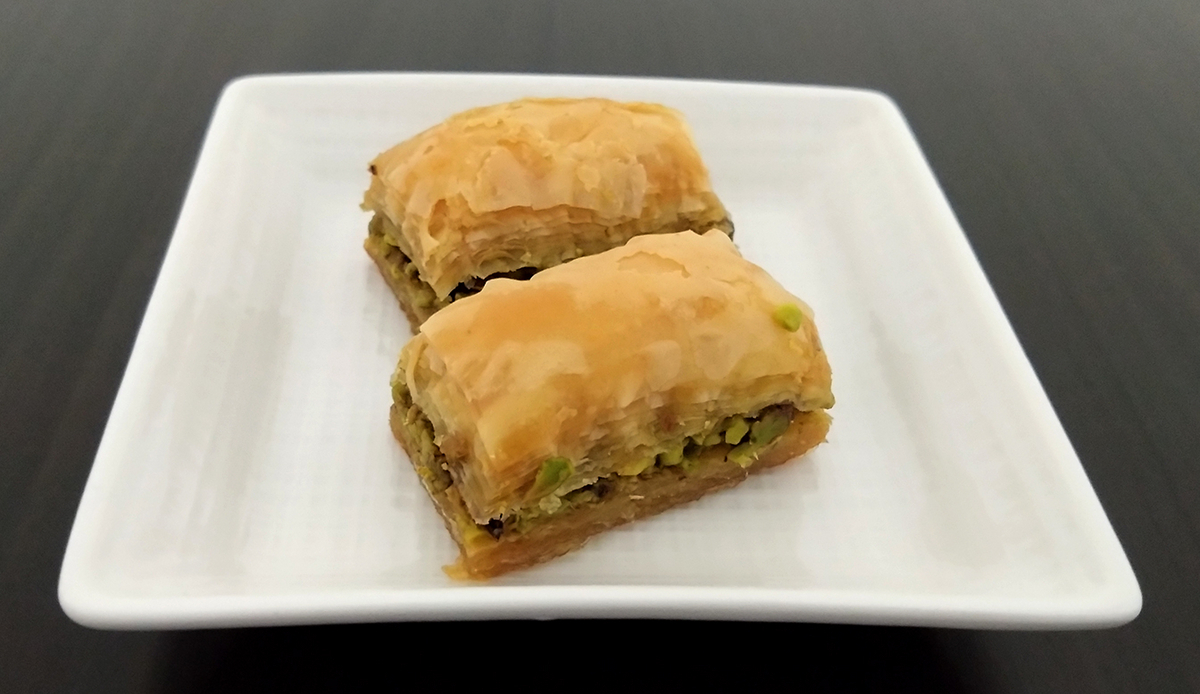 実食レビュー】バクラヴァ。大阪大丸梅田店で販売のトルコのお菓子は12