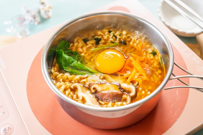8月25日は「即席ラーメン記念日」