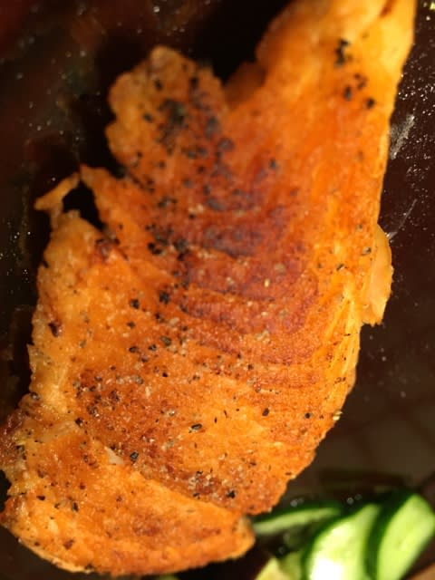 鮭の皮は食べる派? - 緑の庭をながめながら・しましまの毎日