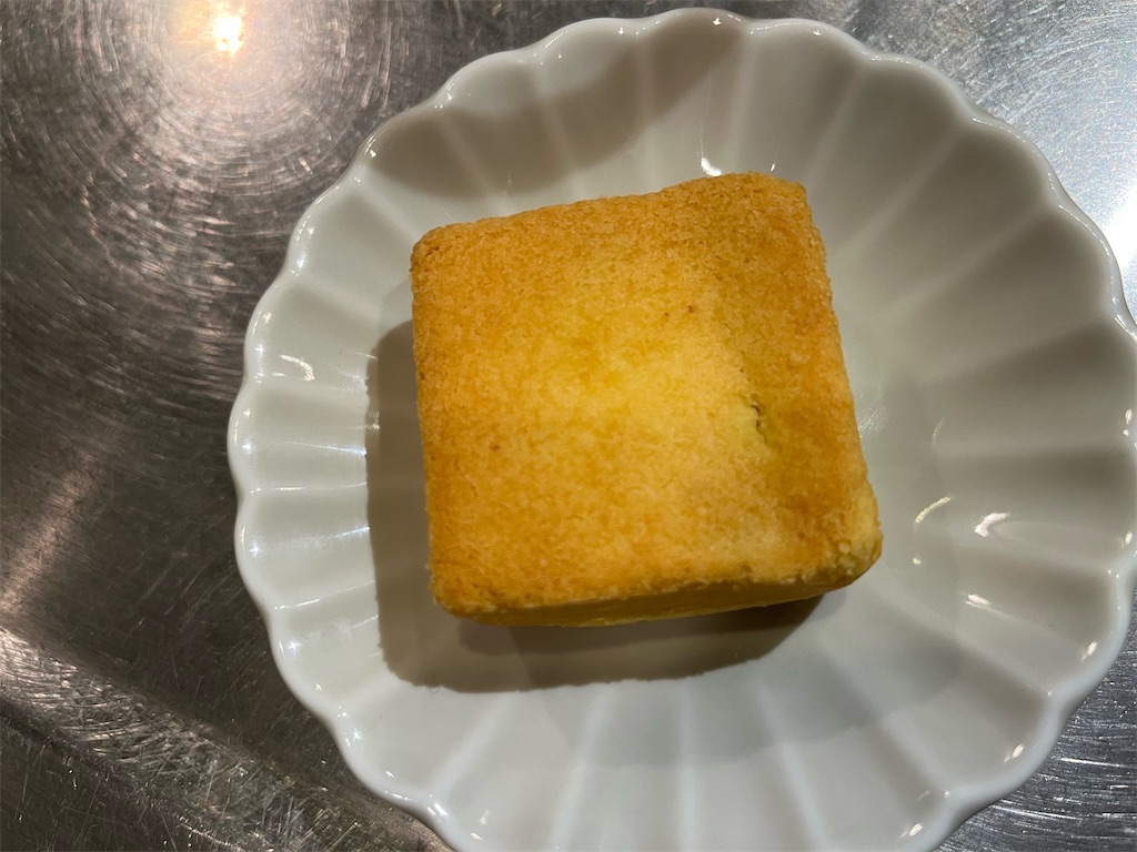お菓子の旅 - 緑の庭をながめながら・しましまの毎日