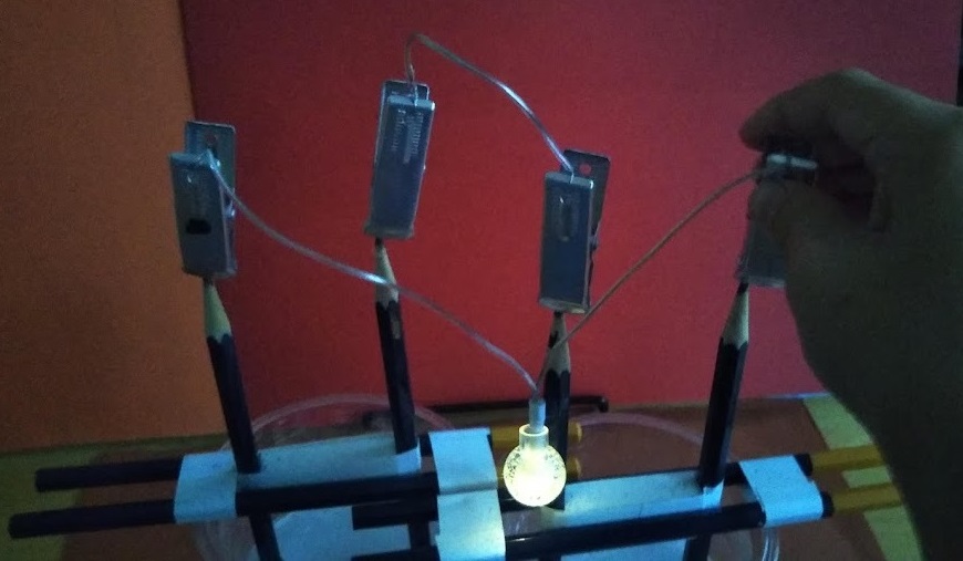 自由研究は 燃料電池 に 電気分解や水素のことを知りたくなる 知らなかった 日記