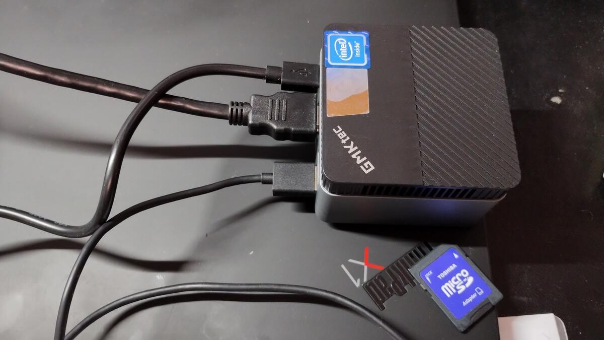 NUC9Extreme9i9QNX +E-2286Mメイン基板ジャンク NUC9Extreme9i9QNX +E-2286Mメイン基板ジャンク - メルカリ