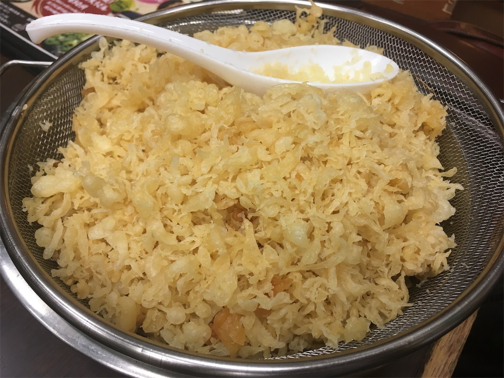 立花うどんの食べ放題の天かす