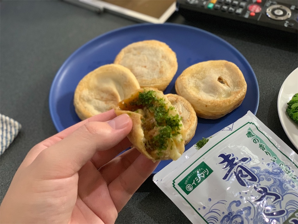 いなほ焼きに青のりをつけた断面