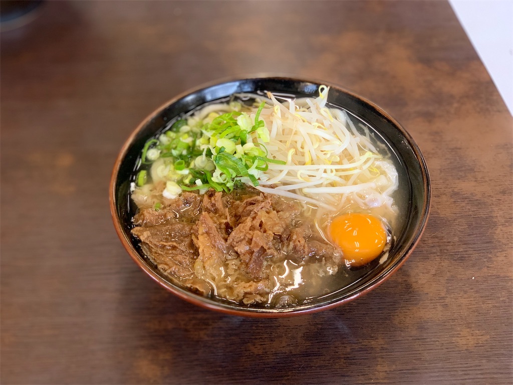 立花うどんの肉玉子もやしうどんの写真