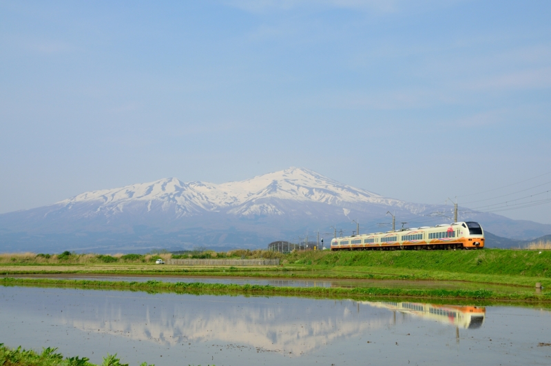 南鳥海－本楯_E653系1000番台特急いなほ5号
