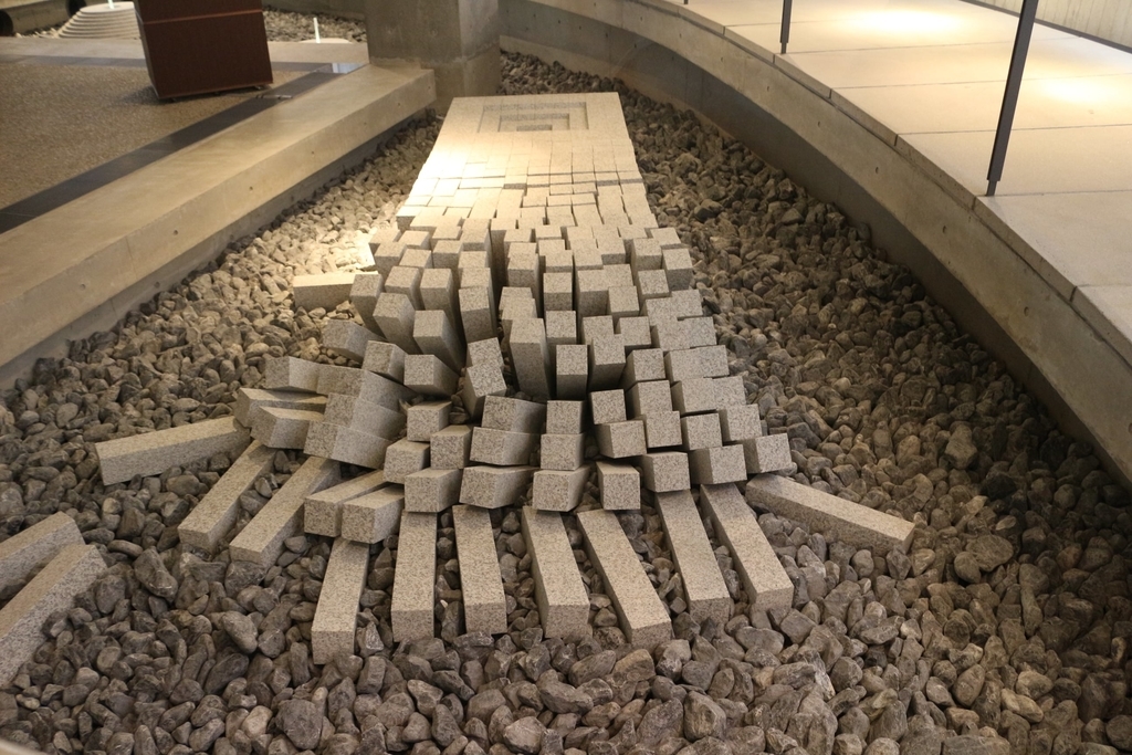 奥尻島津波館/モニュメント