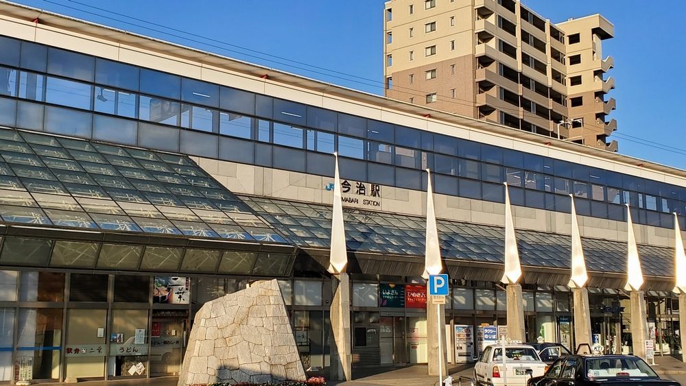 JR今治駅の駅舎